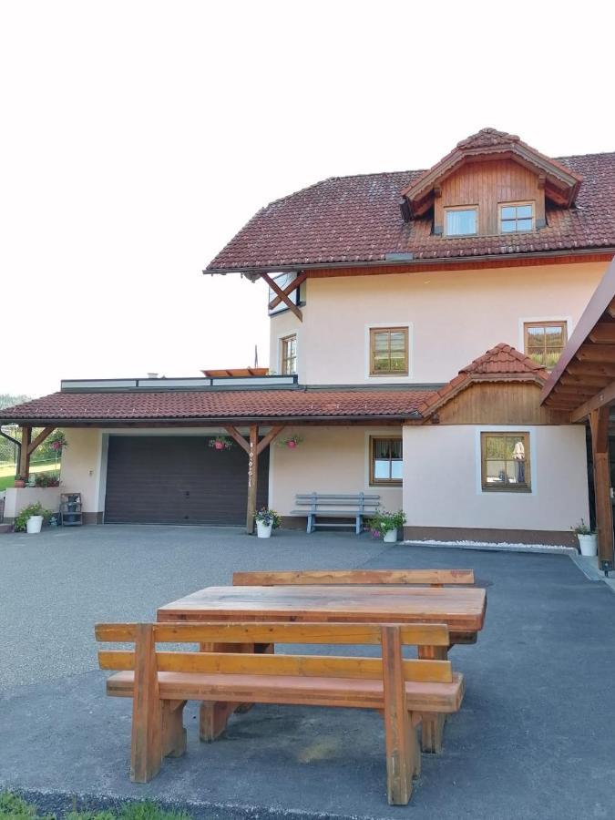 Ferienwohnung Familie Pichler Neumarkt in Steiermark Dış mekan fotoğraf
